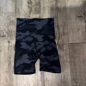 postpartum Old Navy Active Camouflage Shorts